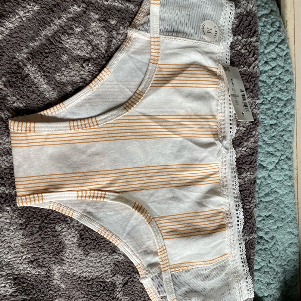 Aero medium cheeky underwear
